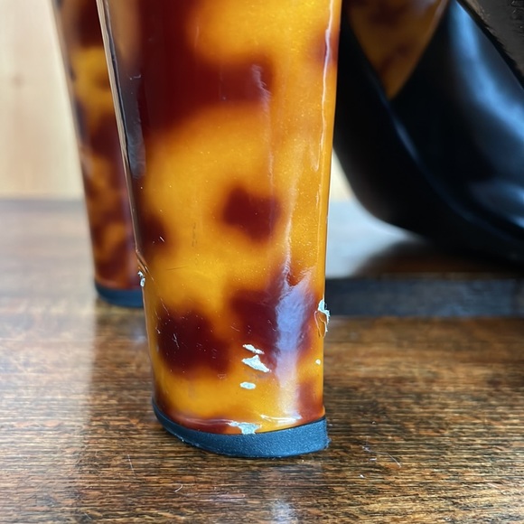 Gucci Vernice Tartaruga Peep Toe Animal Print Black Pump Heels, Size 8.5B - Picture 5 of 16